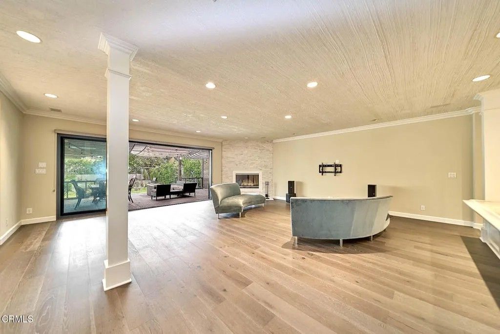 Photo of 4330 Bel Aire Drive, La Canada Flintridge, CA 91011 (MLS # P1-26873)