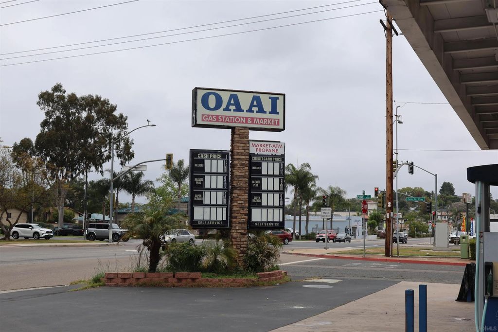 Photo of 901 W 9th, Escondido, CA 92025 (MLS # 250029350)