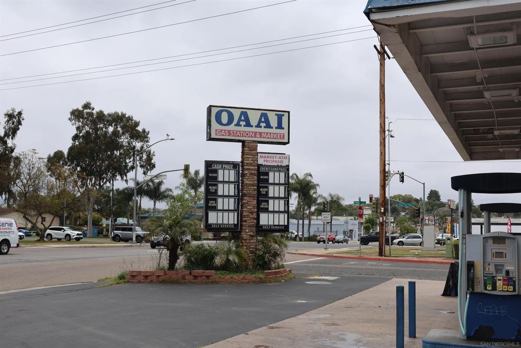 Photo of 901 W 9th, Escondido, CA 92025 (MLS # 250029350)