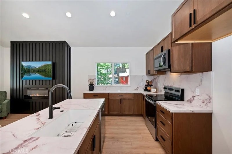 40166 Esterly Lane
