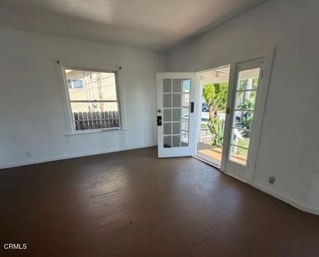 Photo of 403 S Evergreen Drive, Ventura, CA 93001 (MLS # V1-34457)