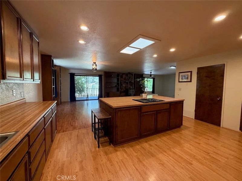 19902 Mountain North