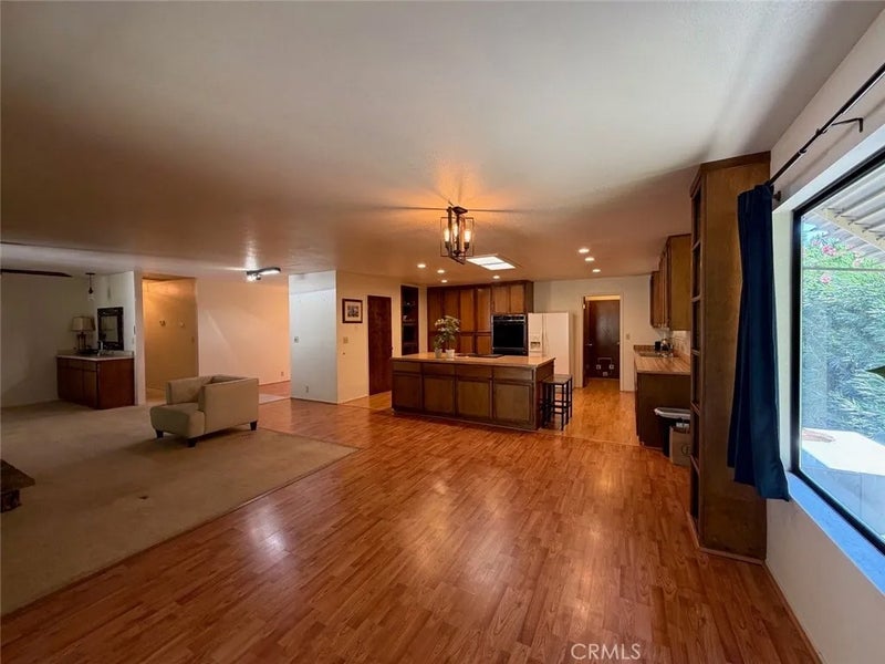 19902 Mountain North