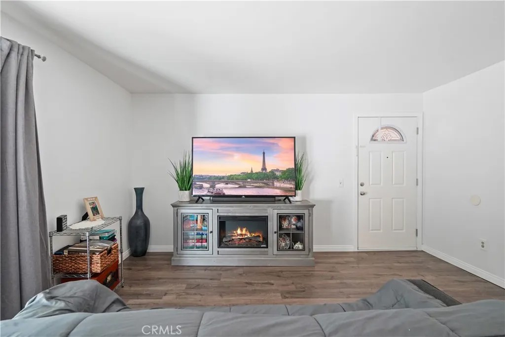10331 Lindley
