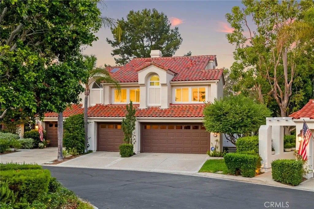 Photo of 6 Monterey #5, Irvine, CA 92612 (MLS # OC25239916)