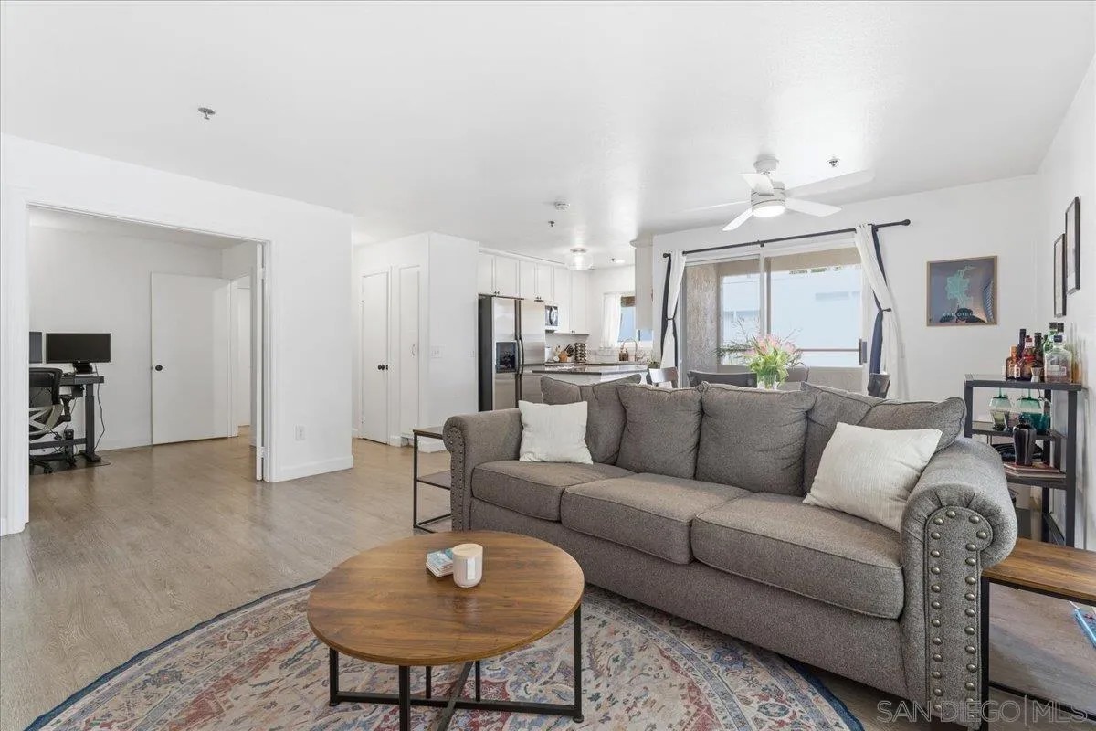 3759 Florida 10F