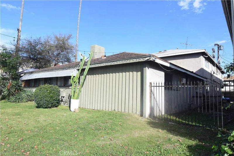 6708 Whitsett