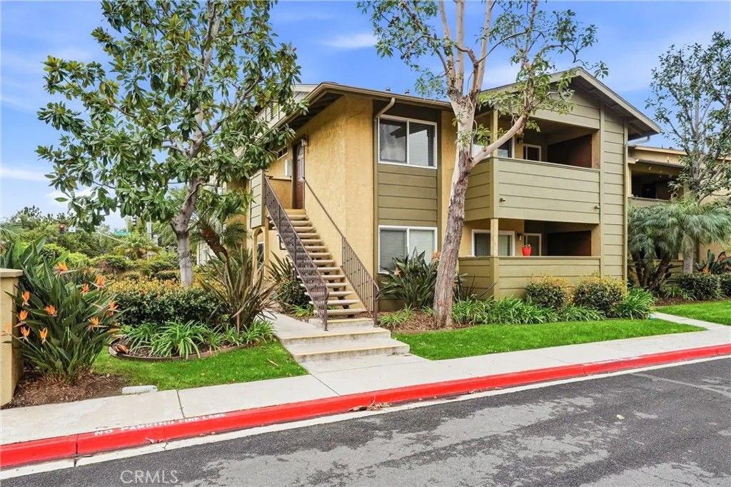 Photo of 156 Avenida Descanso, Oceanside, CA 92057 (MLS # DW26042638)