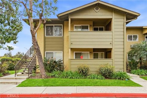Photo of 156 Avenida Descanso, Oceanside, CA 92057 (MLS # DW26042638)