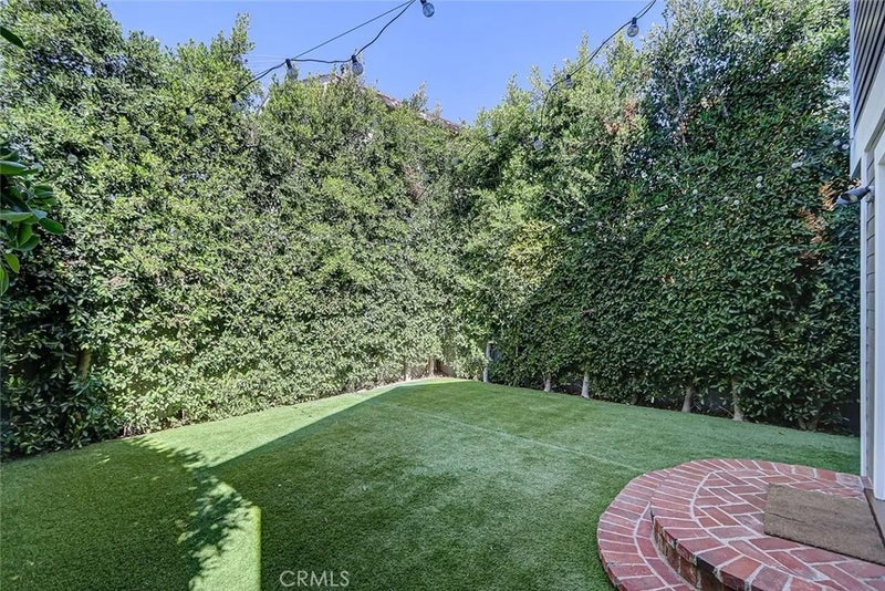 413 Emerald Street