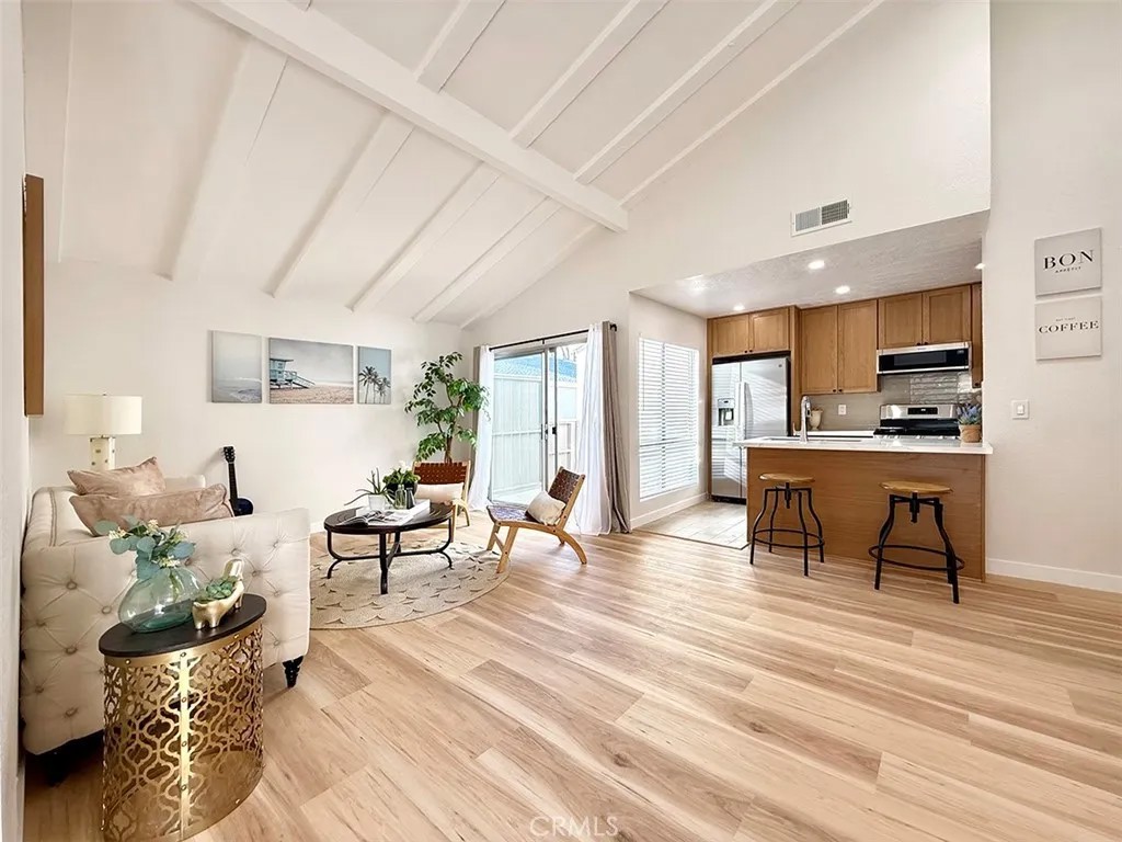 2720 W Segerstrom D