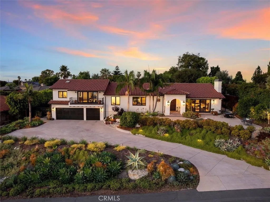 Photo of 42 Oceanaire Drive, Rancho Palos Verdes, CA 90275 (MLS # SB26228412)