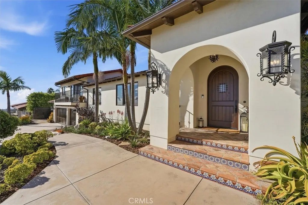 42 Oceanaire Drive