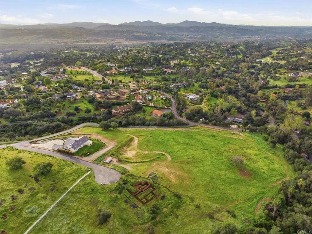 3600 Linda Vista