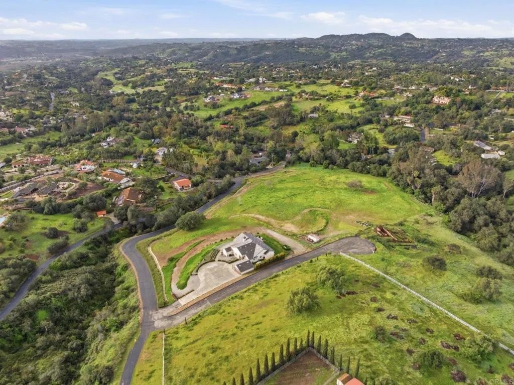 3600 Linda Vista