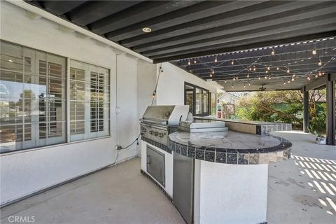 Tiny photo for 10691 Orchard View Lane, Riverside, CA 92503 (MLS # IG25231437)