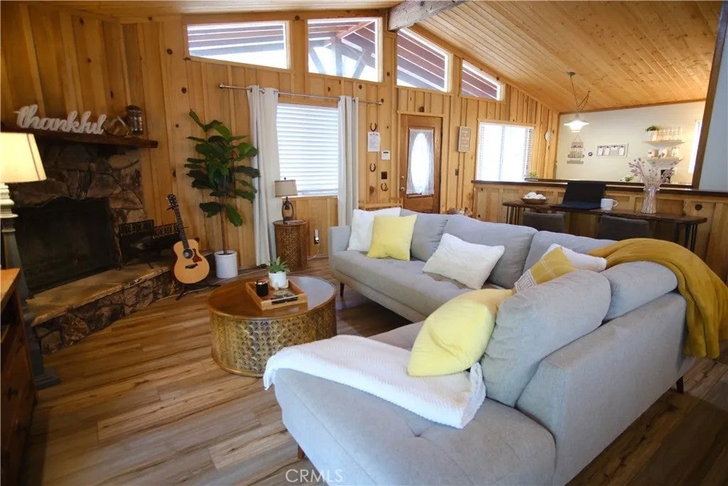 43354 Deer Canyon