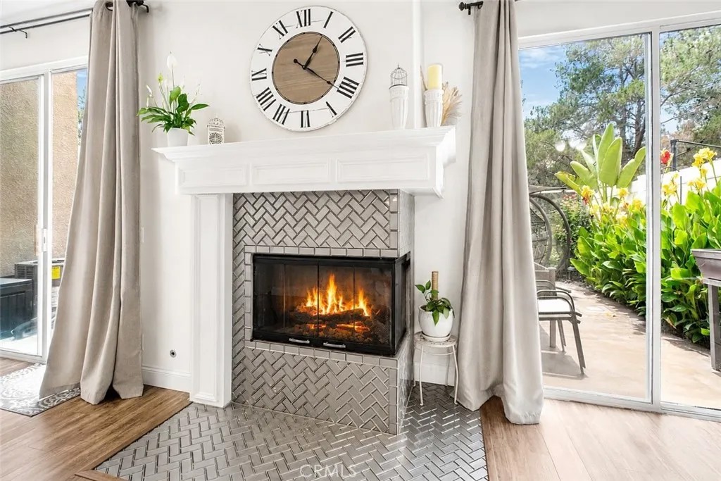 37 Mira Mesa