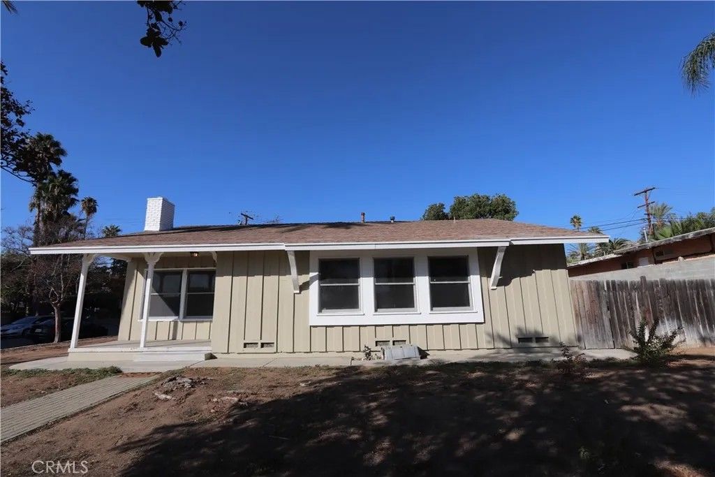 Photo of 587 W Blaine, Riverside, CA 92507 (MLS # PF26006618)