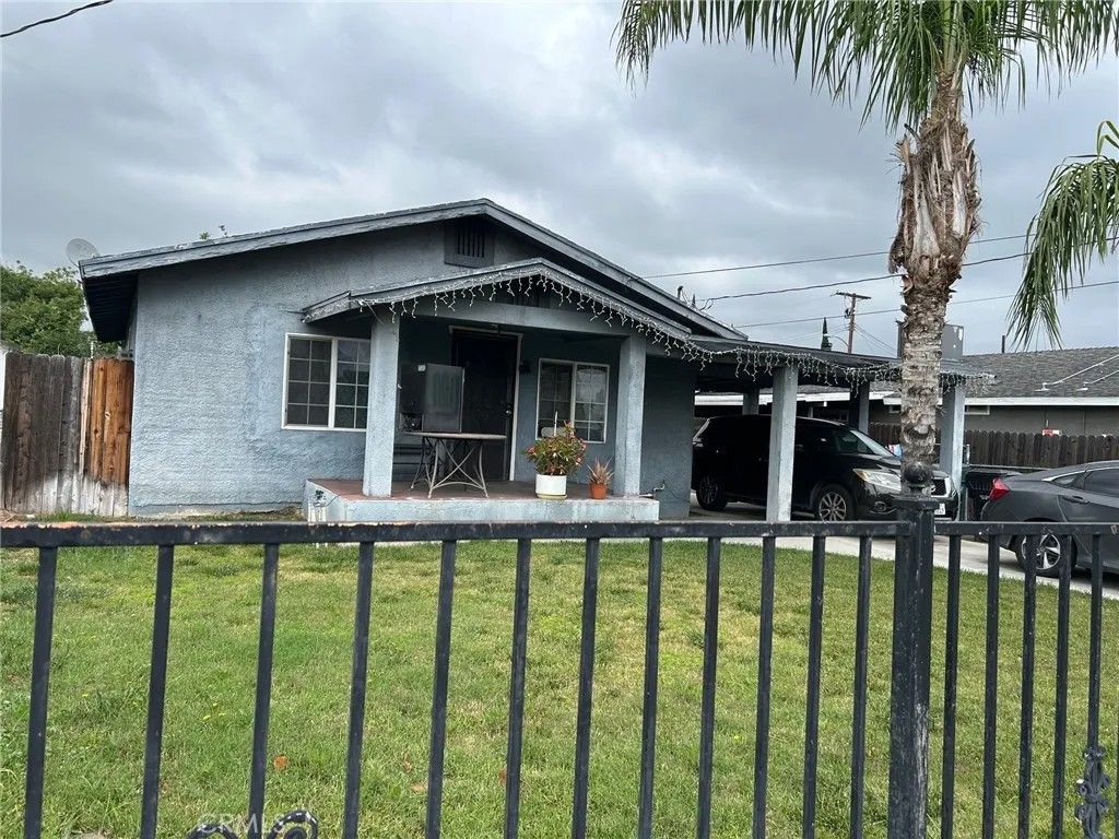 Photo of 994 Magnolia Ave, San Bernardino, CA 92411 (MLS # DW25273821)