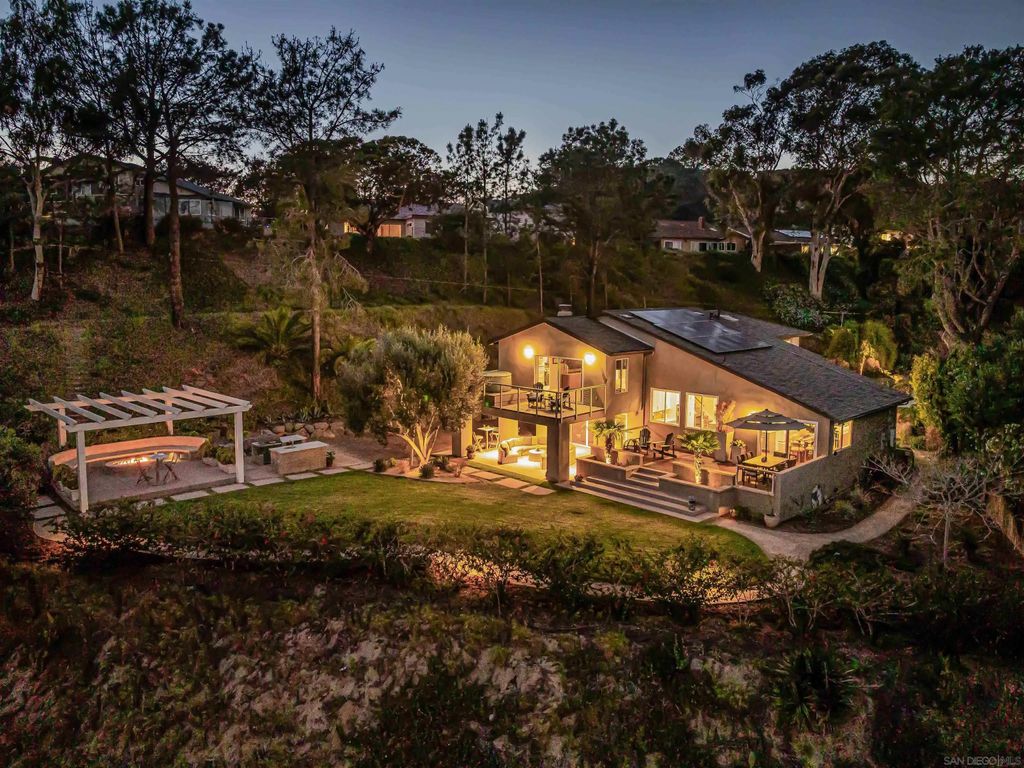 Photo of 12902 Biscayne Cove, San Diego, CA 92014 (MLS # 260006784)