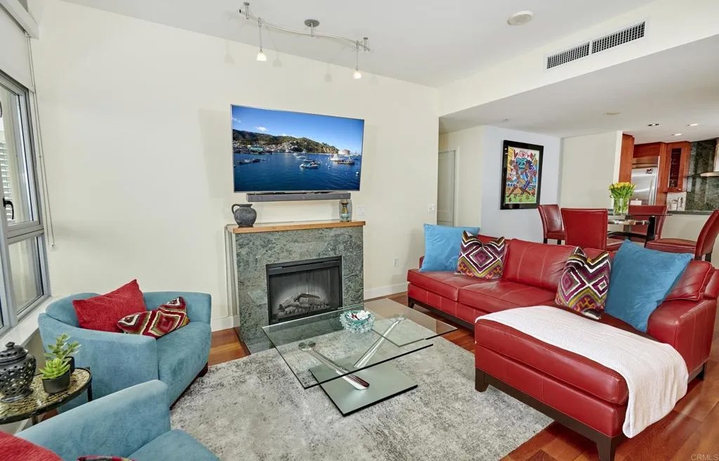 700 W E Street 2802