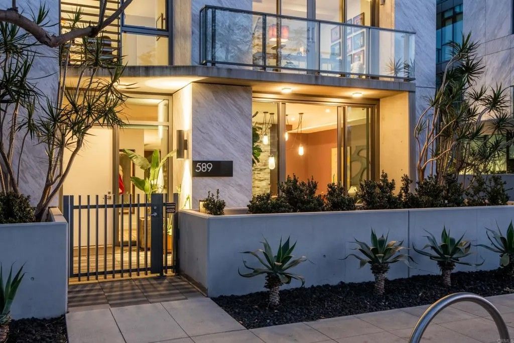 Photo of 589 Palm Street, San Diego, CA 92103 (MLS # PTP2602021)