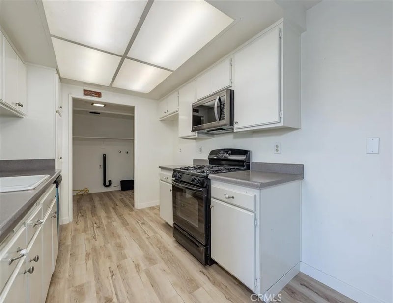 12635 Main Street 201