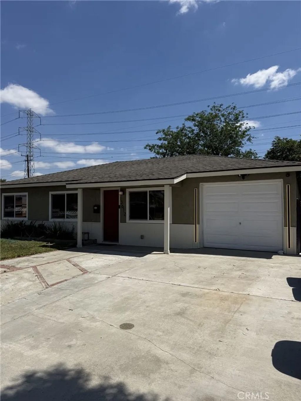 Photo of 13612 Carfax AVE, Bellflower, CA 90706 (MLS # SR26112990)