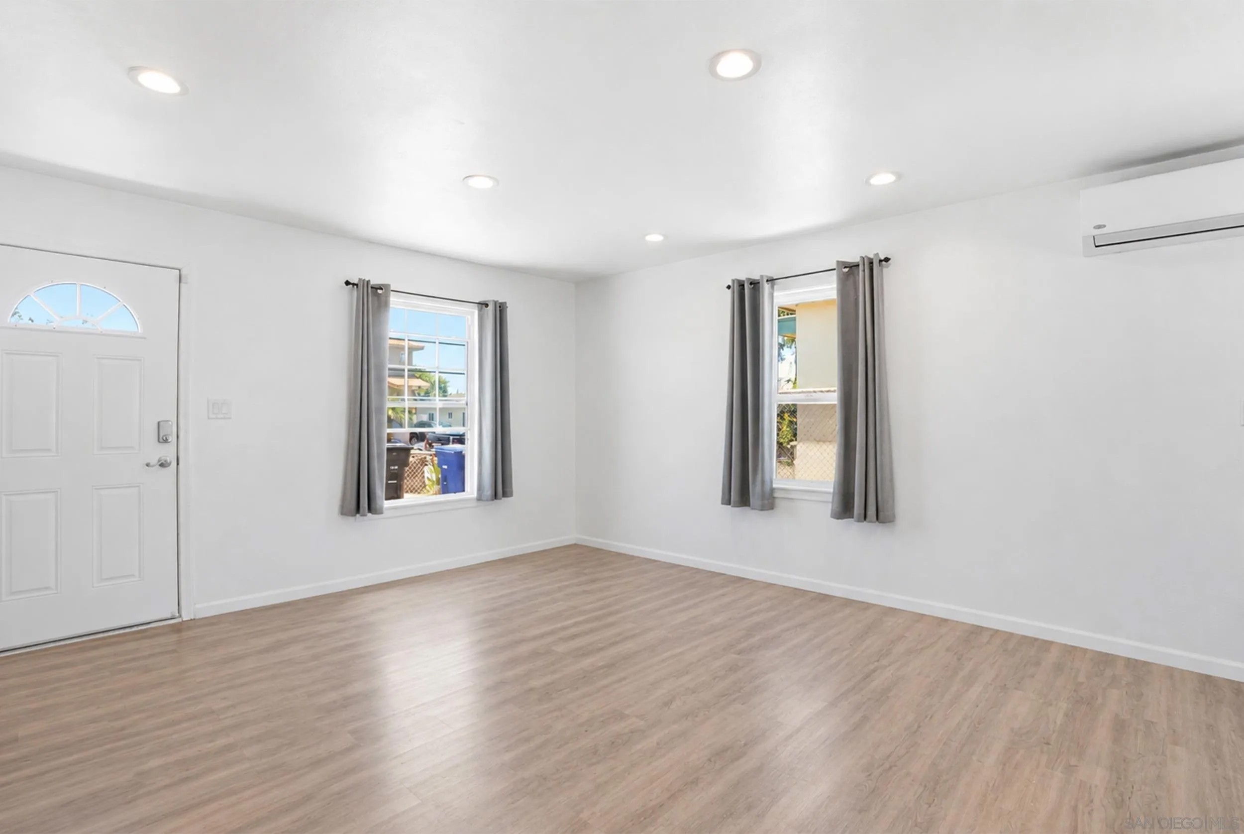 1071-1069 Madison Ave