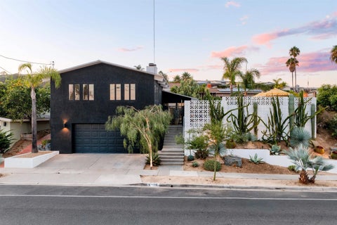 Photo of 2648 Loring St, San Diego, CA 92109 (MLS # 260022383)