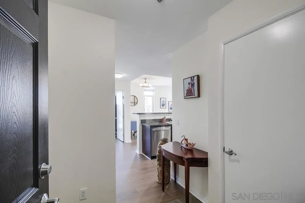 427 9th Ave 1206