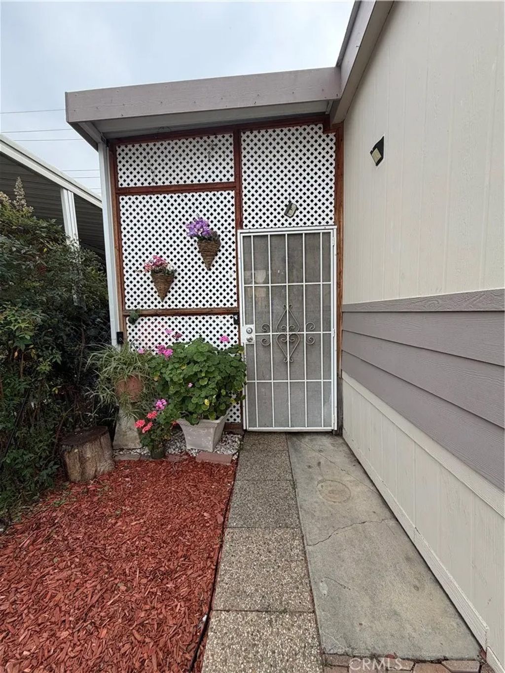 Photo of 20401 Soledad Canyon Road #406, Canyon Country, CA 91351 (MLS # SR26077411)