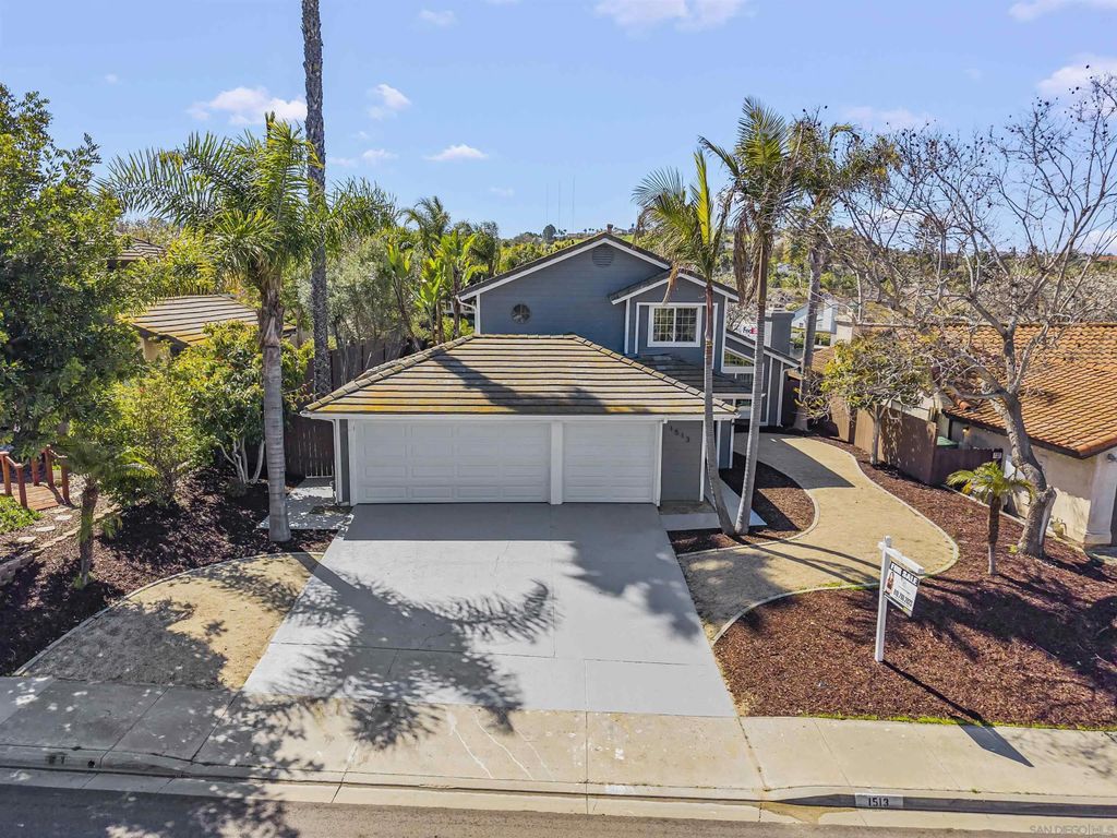 Photo of 1513 Powell Rd, Oceanside, CA 92056 (MLS # 260001750)