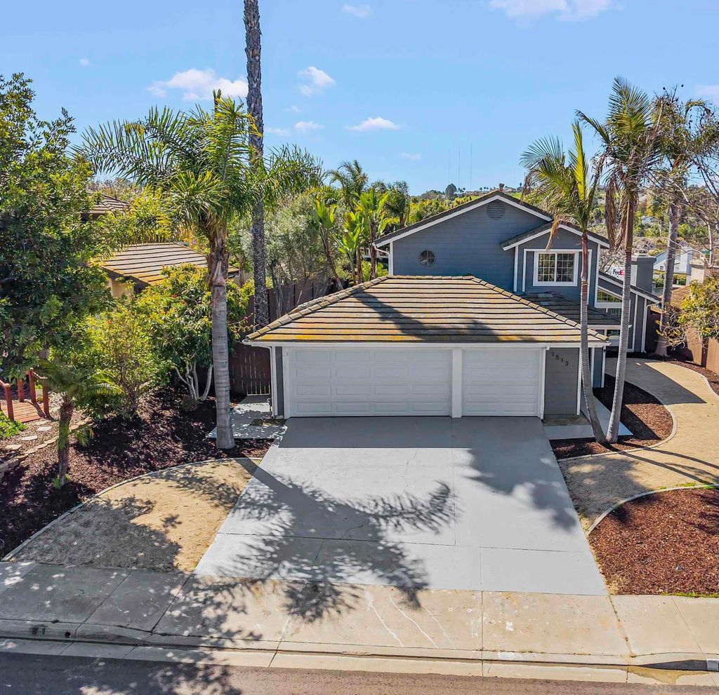 Photo of 1513 Powell Rd, Oceanside, CA 92056 (MLS # 260001750)