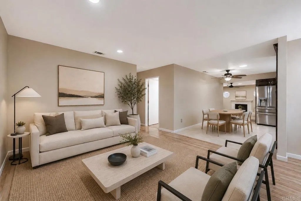 1448 Esperanza Way