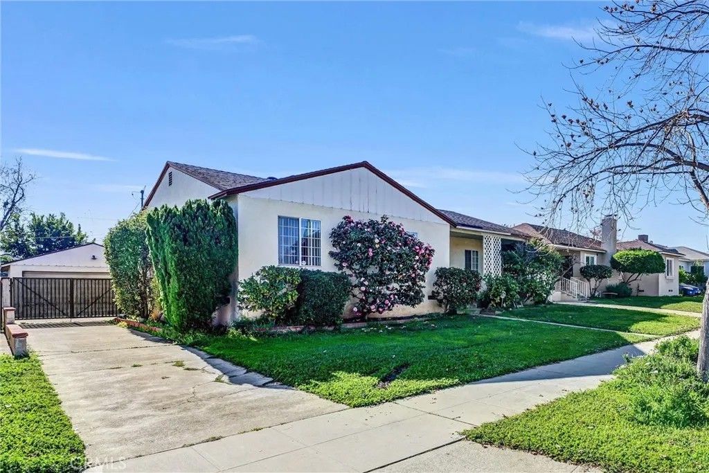 Photo of 1404 Violeta Dr, Alhambra, CA 91801 (MLS # TR26019428)