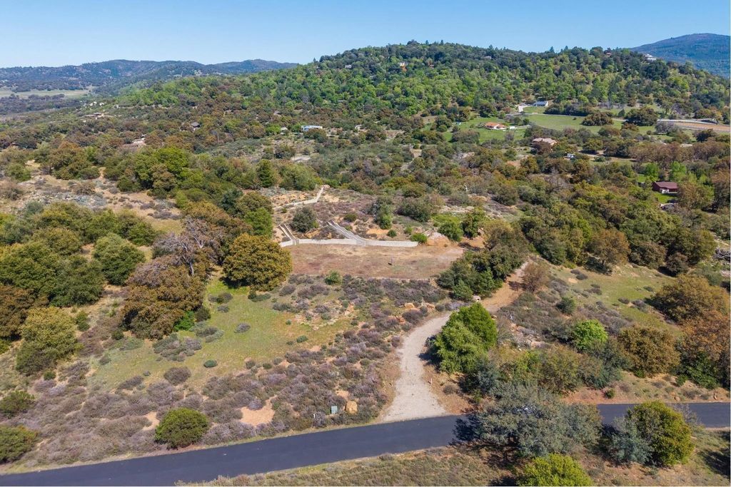 Photo of 3318 Black Oak Ln, Julian, CA 92036 (MLS # 260006254)