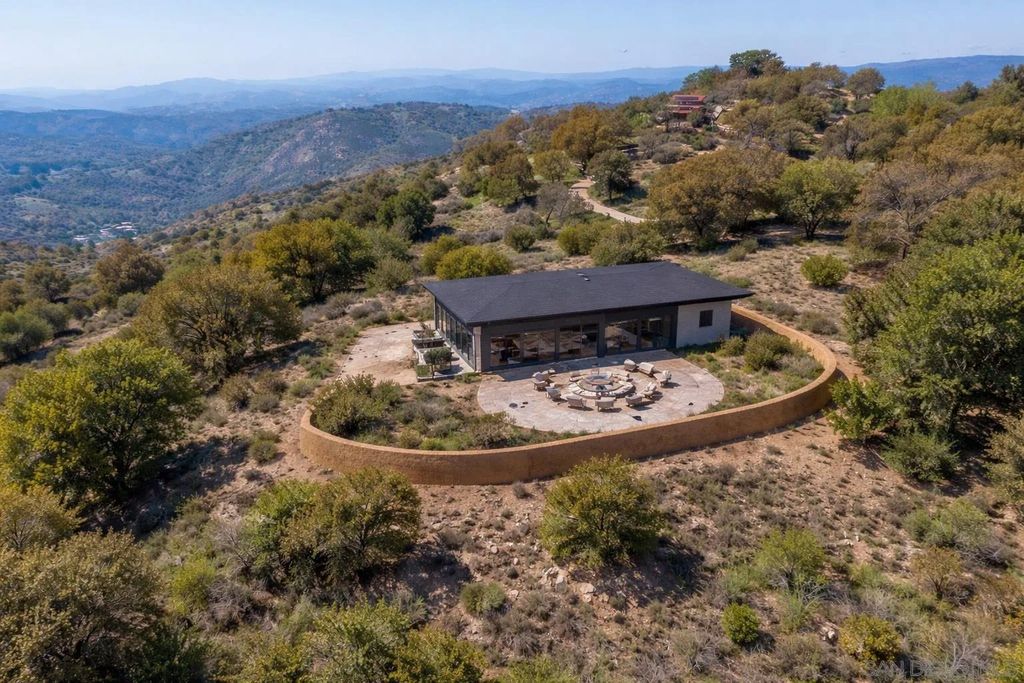 Photo of 3318 Black Oak Ln, Julian, CA 92036 (MLS # 260006254)