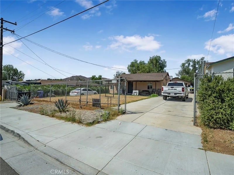6958 37th Street