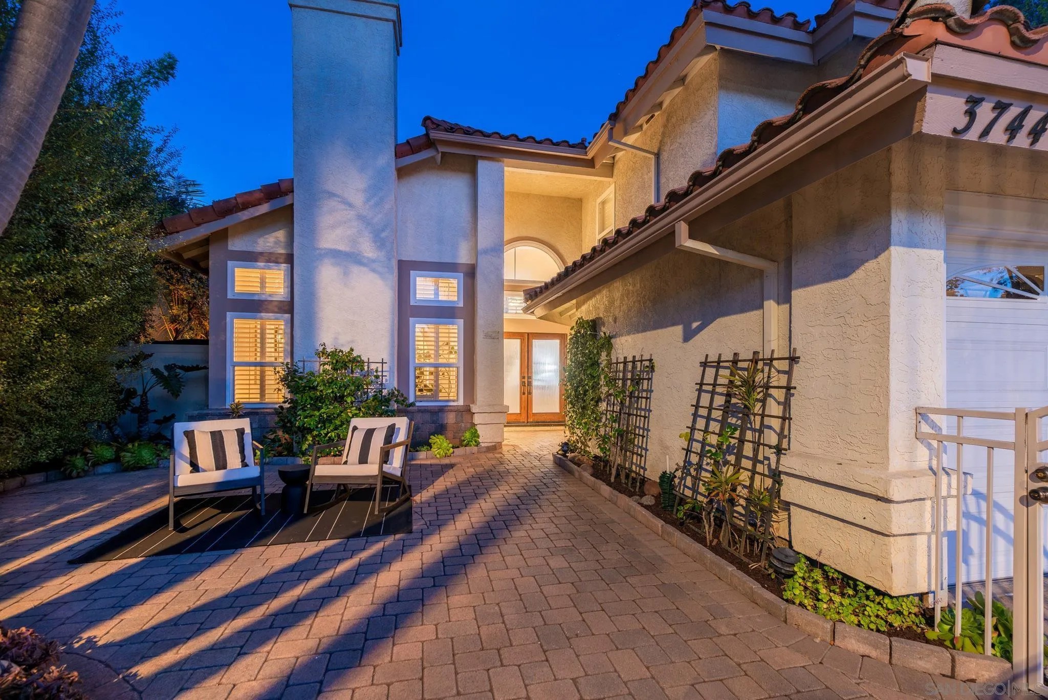 3744 Newcrest Pt