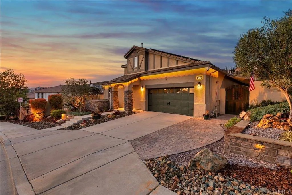 1102 Vega Way