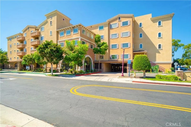 21345 Hawthorne Boulevard 415