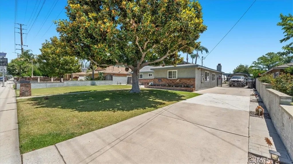 12745 Oaks