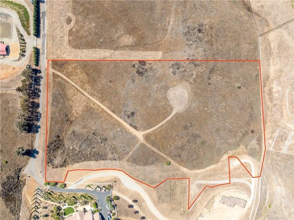 Photo of 0 Vista Flora Rd, Murrieta, CA 92562 (MLS # SW25193539)