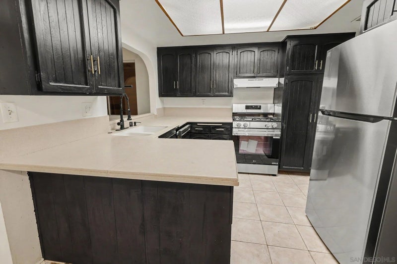 1661 Oak Hill Dr.