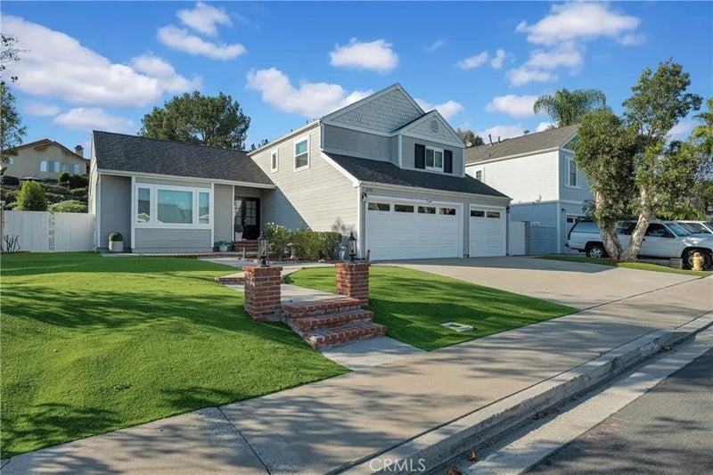21745 Bellcroft