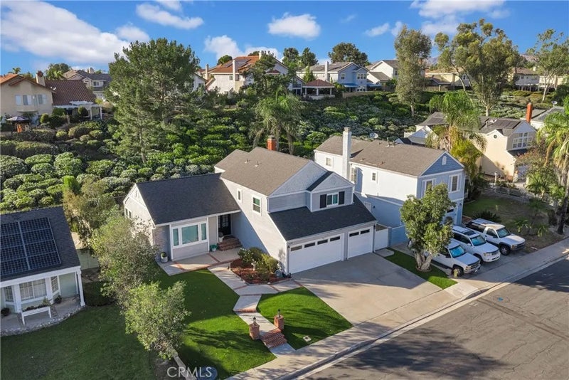 21745 Bellcroft