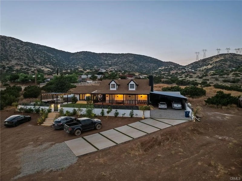 1617 Twin Butte