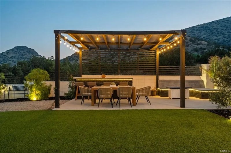 1617 Twin Butte